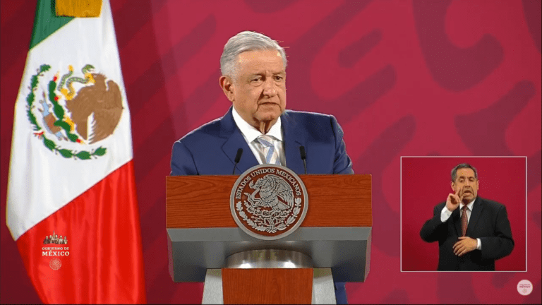 ‘No se vayan a hoteles’, pide AMLO a líderes de FRENAAA tras plantón