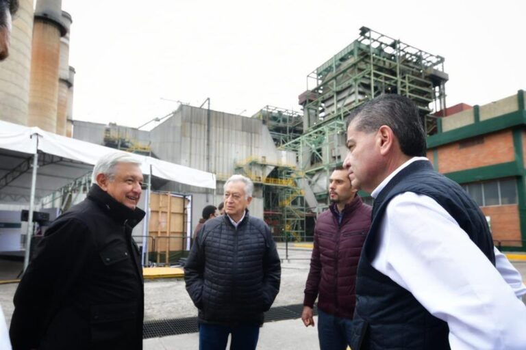 Recorre AMLO instalaciones de la termoeléctrica ‘José López Portillo’, en Nava