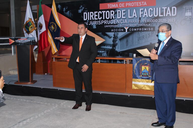 Rector toma protesta al nuevo director de la Facultad de Jurisprudencia de la UA de C