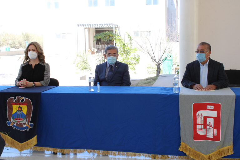 Rector de la UAdeC Toma Protesta a Directores de la Facultad de Ciencias Biológicas e Ingeniería Civil de la Unidad Torreón 