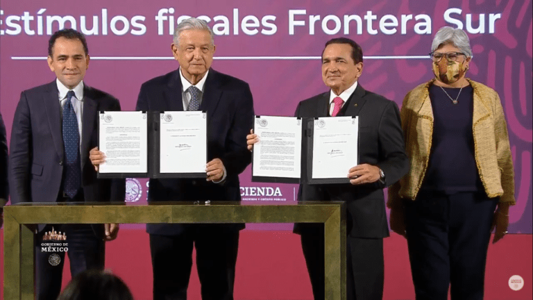 AMLO da a frontera sur los mismos beneficios fiscales del norte; Chetumal será zona franca