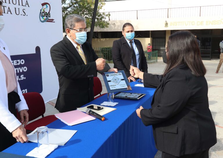 Celebra IDEA Saltillo 46 Años de labor educativa y rinden protesta Consejeros Directivos y Universitarios del plantel  