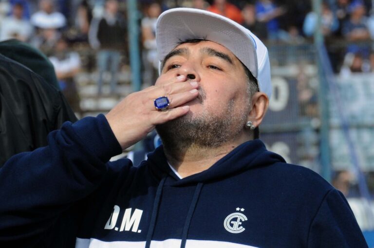 Muere Diego Armando Maradona a los 60 años