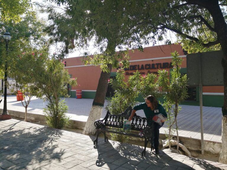 Entregan Bibliotecas de Coahuila paquetes de libros a ciudadanos