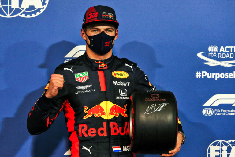 Verstappen consigue la ‘pole’; ‘Checo’ saldrá último