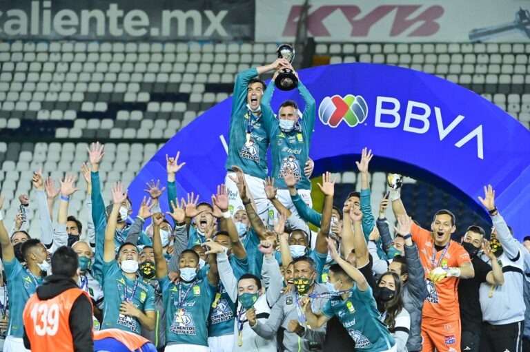 León derrota a Pumas y es campeón del Torneo Guard1anes 2020