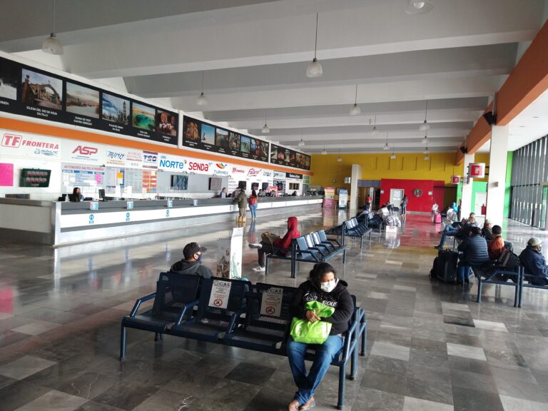 Prevén disminución de pasajeros durante temporada de fin de año en la Central de Autobuses