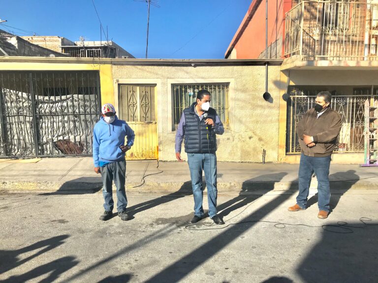 Alcalde inicia el programa “Enchúlame la Casa” en colonia Eulalio Gutiérrez 