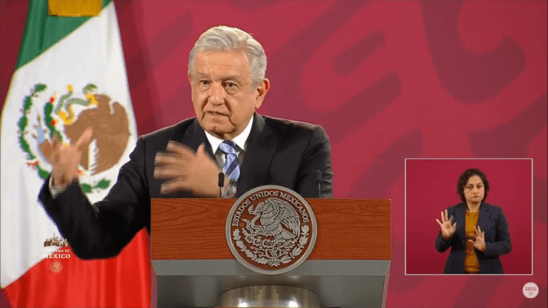 AMLO pide al país “no relajar disciplina” contra pandemia y presenta decálogo de medidas