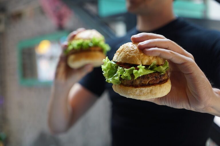 Importancia de la alimentación en jóvenes universitarios