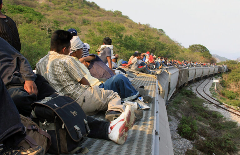 Investigación multidisciplinar de la UA de C analiza el fenómeno de la migración y refugiados en Saltillo