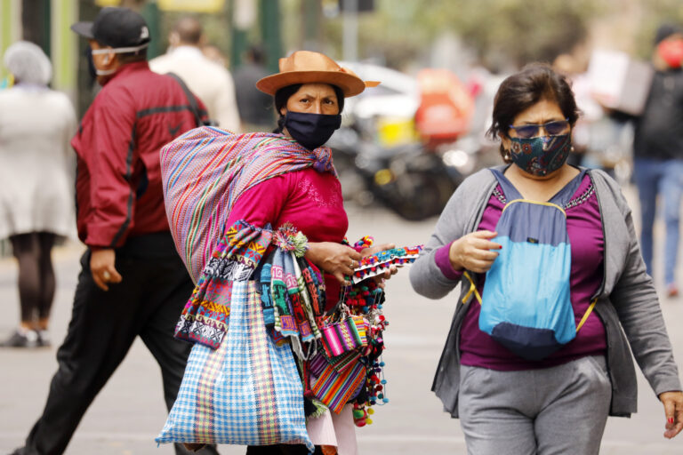 Pandemia haría a 32 millones de personas volver a pobreza extrema en países menos desarrollados, según ONU