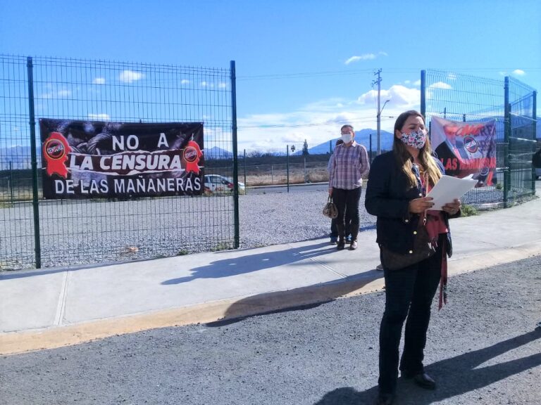 Con poca convocatoria, se manifiestan contra “censura” a las mañaneras de AMLO