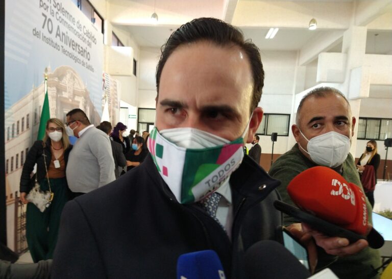 Habrá más becas para estudiantes de Saltillo en 2021, promete alcalde