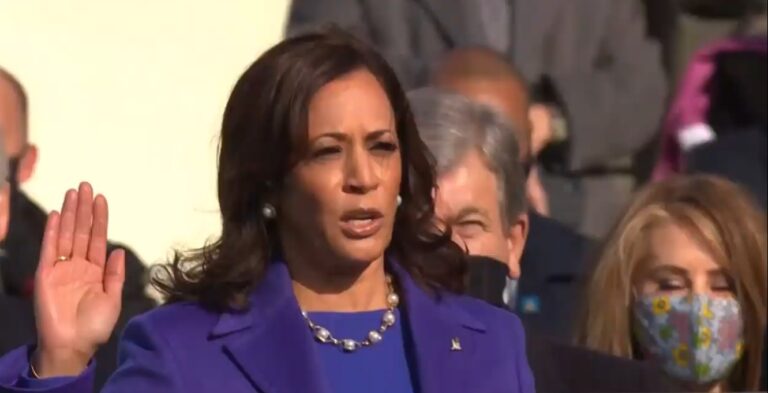 Kamala Harris se convierte en la primera vicepresidenta de EU