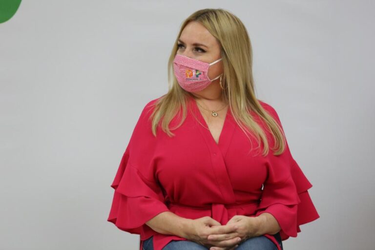 Apoya DIF Coahuila a adultos mayores empacadores: Marcela Gorgón