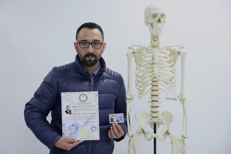 Odontólogo forense del Centro Regional de Identificación Humana de Coahuila es certificado