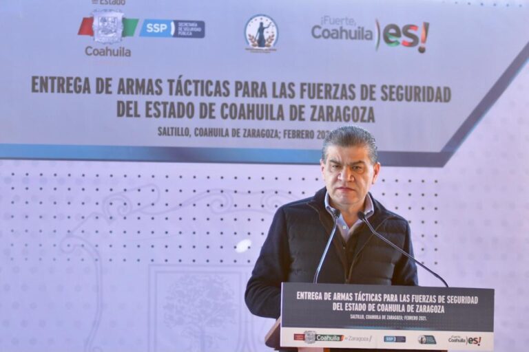 Colabora Estado en vacunación, aunque no comparte la estrategia