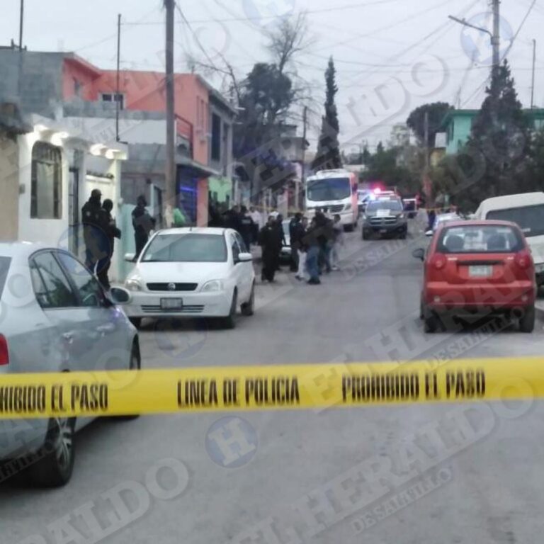 Encuentran a voceador muerto y en un charco de sangre