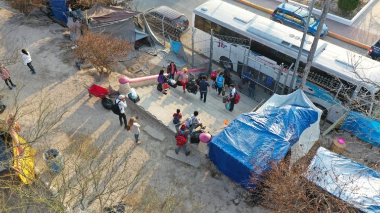 Desmonta INM campamento en Matamoros, Tamaulipas