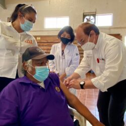 Se han aplicado en Coahuila 79 mil 812 vacunas contra Covid a adultos mayores1