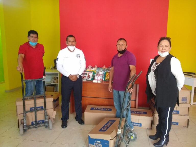 Bibliotecas de Coahuila dona libros a CEFERESO