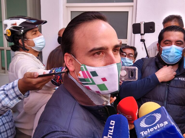 Combate a incendio en Arteaga sería más efectivo, si no se hubieran quitado recursos a CONAFOR