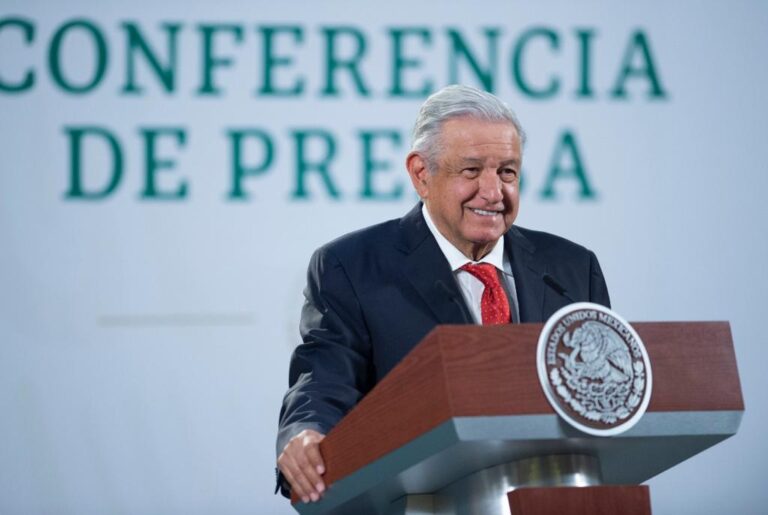 AMLO miente hasta 80 veces en cada conferencia: informe de ONG