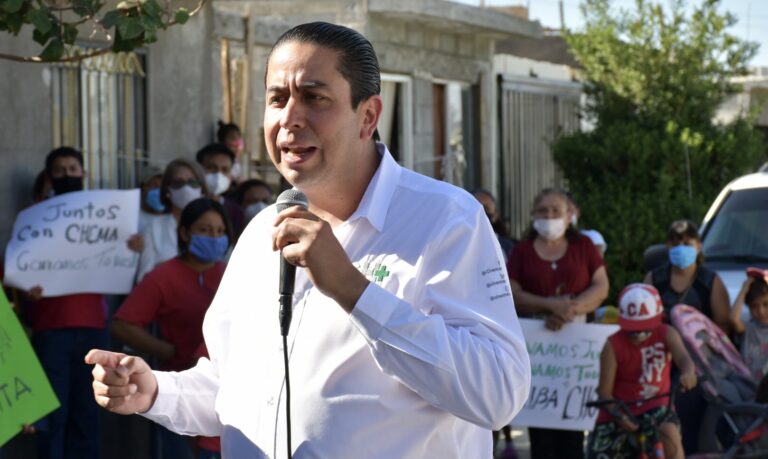 Chema Morales se compromete con vecinos de Parajes de los Pinos a impulsar el deporte y la cultura 