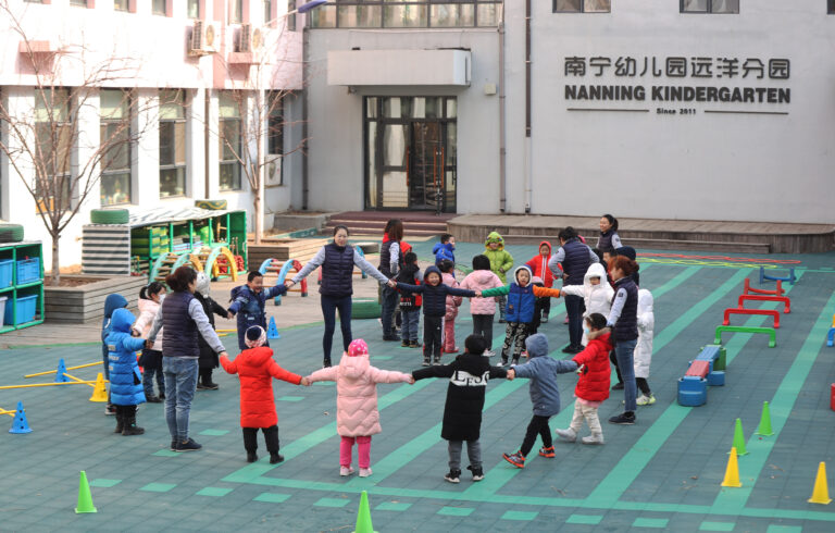 Hombre hiere con cuchillo a 16 niños y dos maestros en China