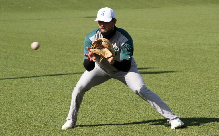 Mario Meza trabaja con gran intensidad en la pretemporada; es uno de los brazos sólidos en el bullpen de Saraperos