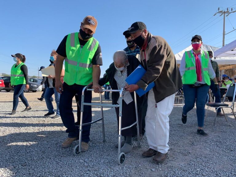 Ponen orden en vacunación antiCovid en Saltillo