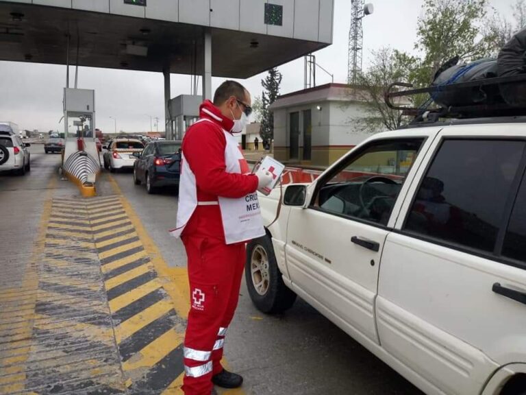 Realiza Cruz Roja Saltillo colecta en caseta de CAPUFE La Carbonera