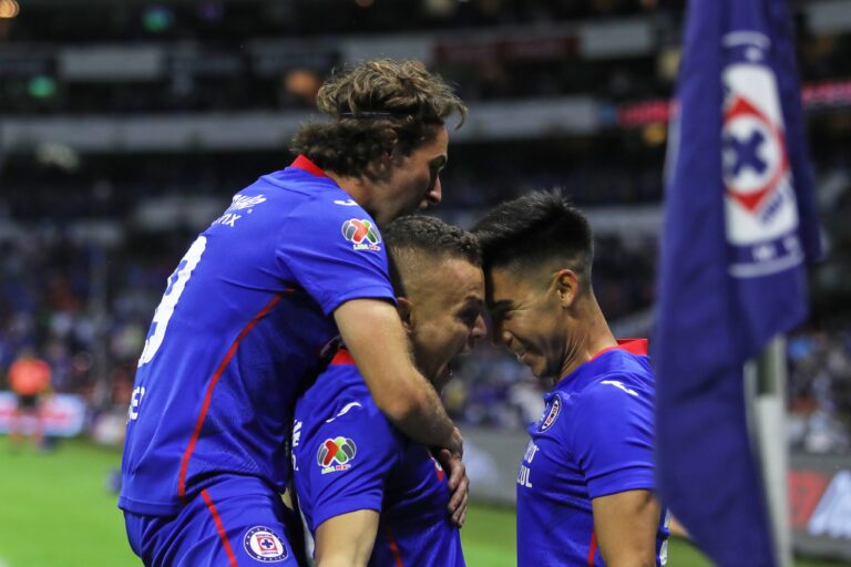 ¡Lo lograron! Cruz Azul se corona campeón después de 23 años