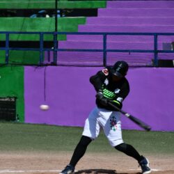 Liga de béisbol del Norte de Coahuila arranca entre Ferrocarrileros vs Saraperos 6