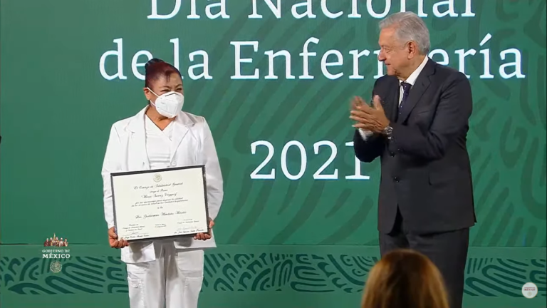 Andrés López celebra el Día Internacional de la Enfermera y entrega reconocimientos