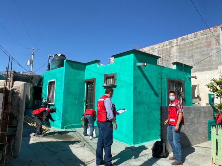 ‘Enchulan’ casas en Colonia Analco II 