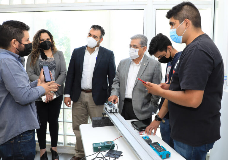 Nuevo equipamiento para laboratorios en la Facultad de Sistemas UA de C de la Unidad Saltillo