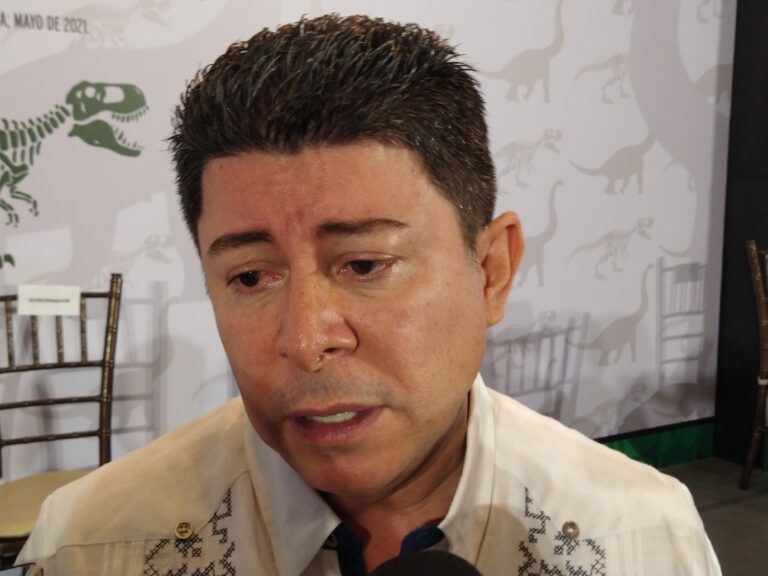 Pide presidente de AMAV a Andrés López se vacune urgentemente a prestadores de servicios turísticos