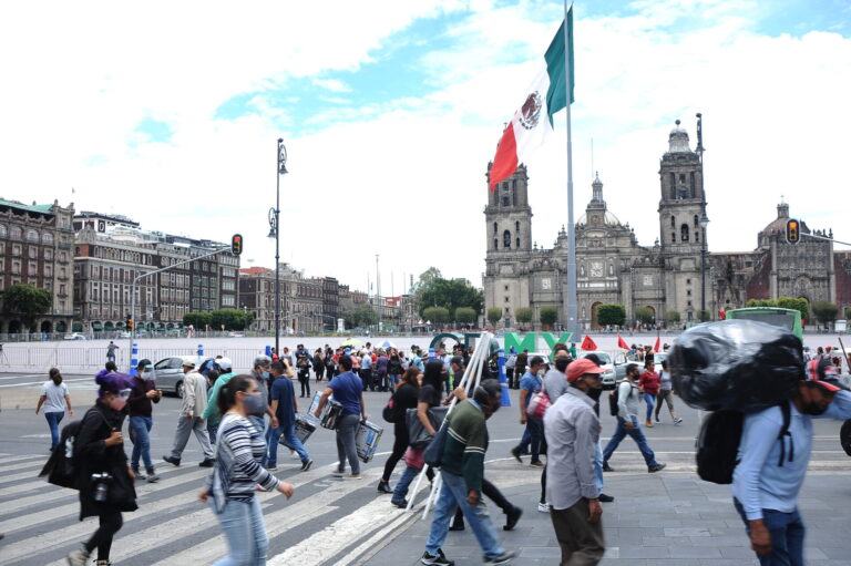 Propone MORENA cambiarle el nombre al Zócalo de la CDMX: ¿Cómo se llamará?