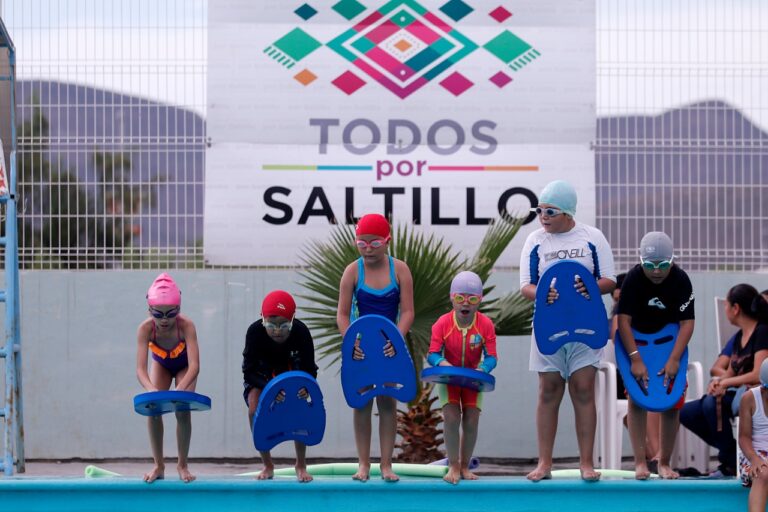 Retomarán academias de natación en centros acuáticos de Saltillo