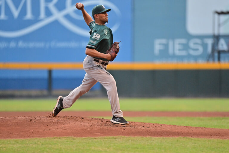 Miguel Peña con salida de calidad amarra serie para el sarape en Monclova