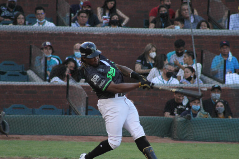 Rainel Rosario pega el hit del gane para dejar en el terreno a Laguna