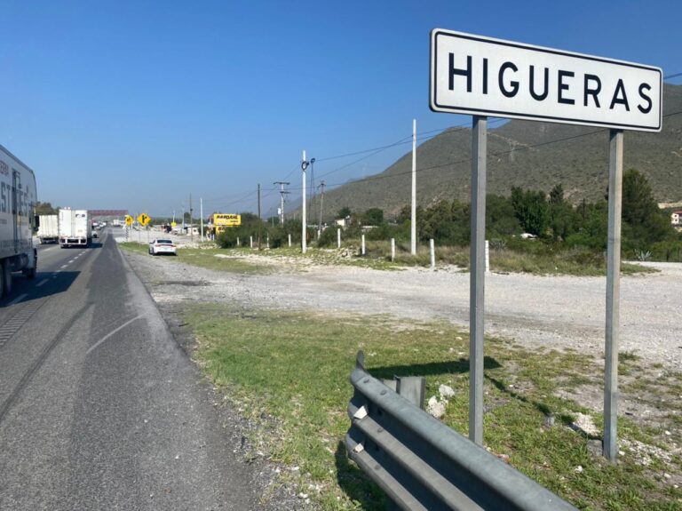 Se mata joven motociclista al chocar contra barra metálica