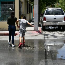 Se registra fuga de aguas negras en zona centro de Ramos Arizpe 2