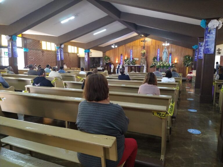 Pasa Diócesis de Saltillo a «semáforo verde», anuncia Obispo protocolos de misas y reuniones