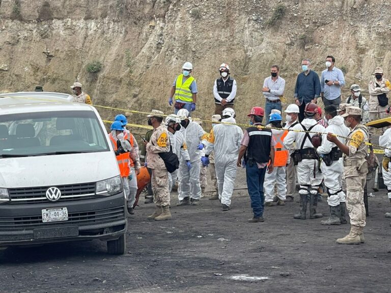 Rescatan el cuerpo del último minero atrapado en mina de Múzquiz   