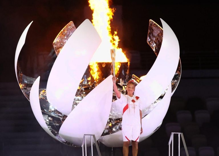 Naomi Osaka enciende el pebetero e inician los Juegos Olímpicos tras una simbólica Ceremonia de Apertura