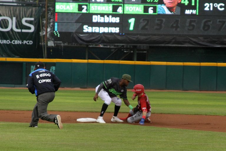 Diablos gana 8 a 7 a Saraperos en otro trepidante duelo