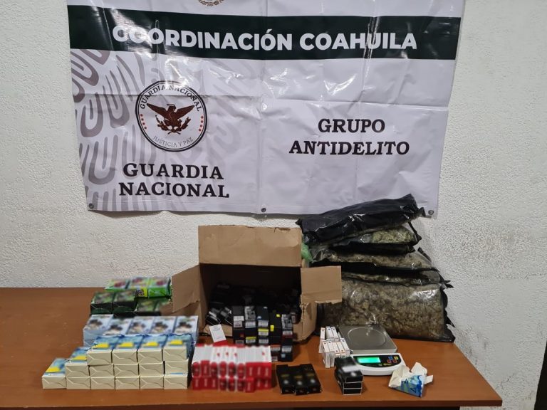 Asegura GN paquetes con marihuana y cartuchos para cigarro electrónico en central de Saltillo